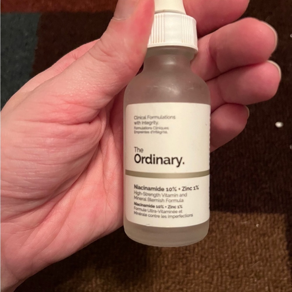 THE ORDINARY NIACINAMIDE SERUM 1/3 LEFT